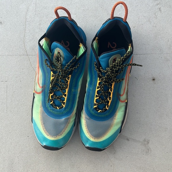 Air max nike sneakers, in good used condition,blue, green and yellow - Picture 2 of 5